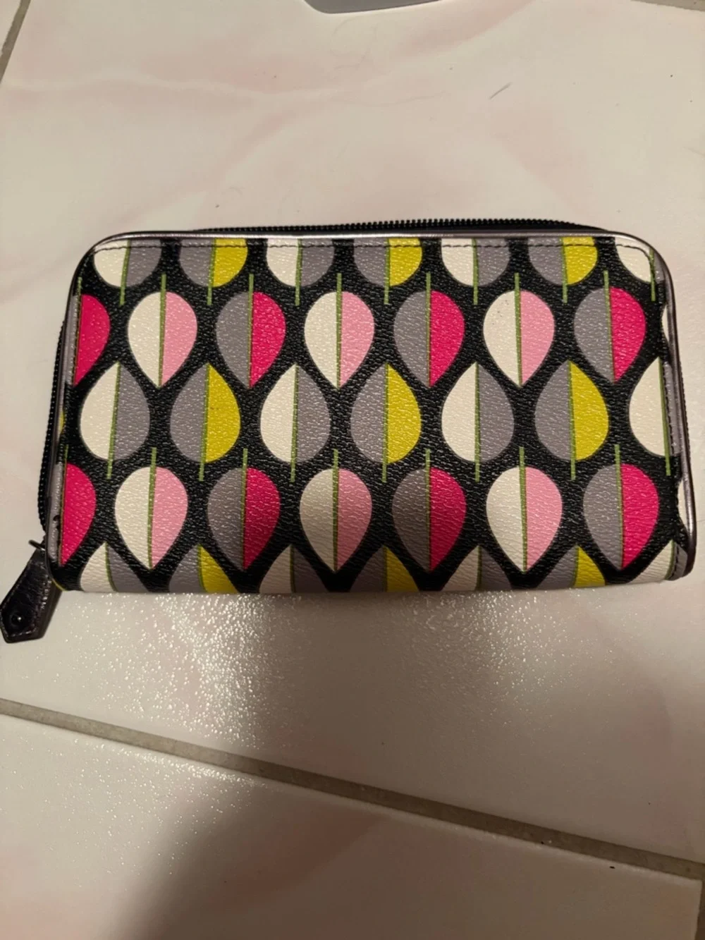 RETIRED - Vera Bradley Zip Around Moondrop Wallet